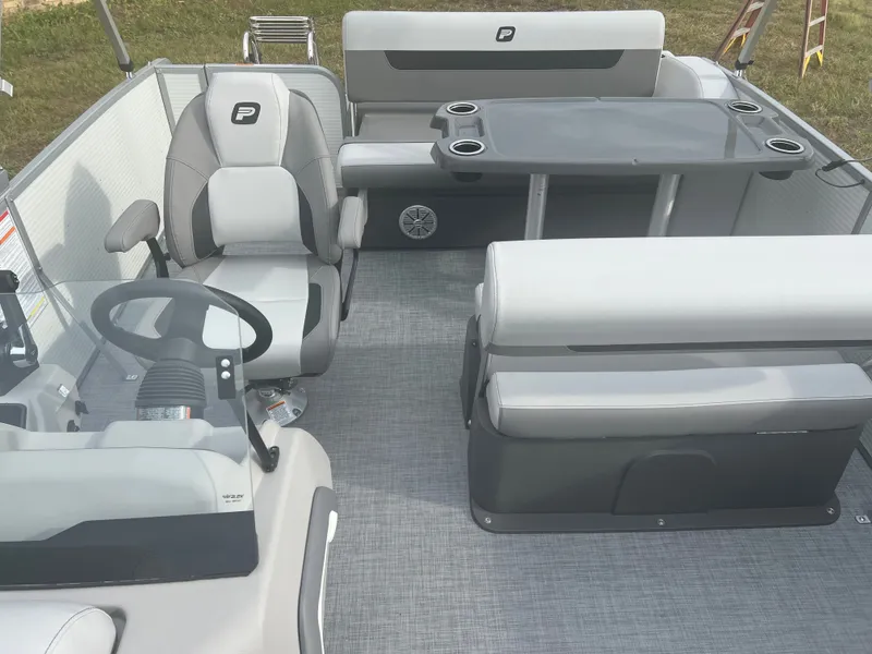 Slide: The Image of Princecraft Vectra 23 RL 2026 - 9