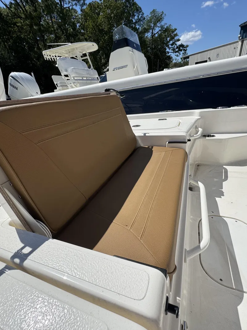 Slide: The Image of Skeeter SX Series SX221 2025 - 22