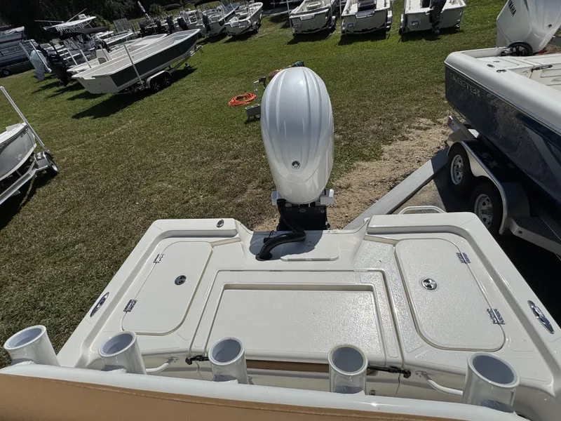 Slide: The Image of Skeeter SX Series SX221 2025 - 37