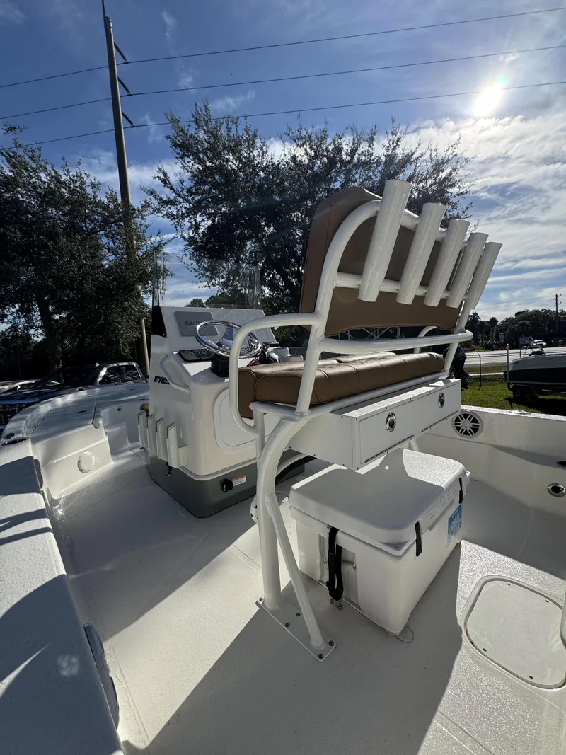 Slide: The Image of Skeeter SX Series SX221 2025 - 7