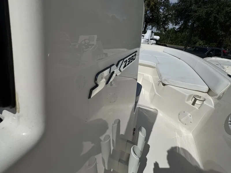 Slide: The Image of Skeeter SX Series SX2350 2025 - 36