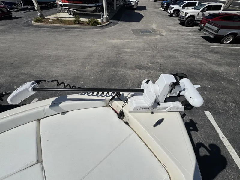 Slide: The Image of Skeeter SX Series SX2350 2025 - 42