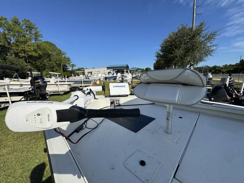 Slide: The Image of Ranger RB200 2022 - 10