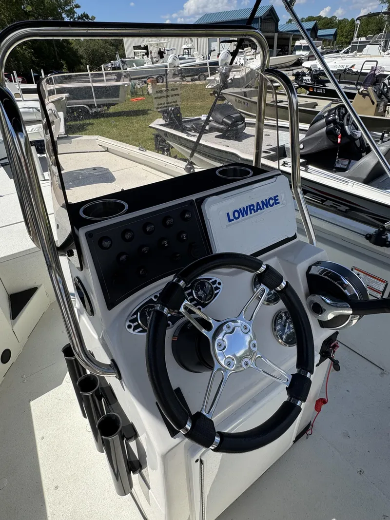 Slide: The Image of Ranger RB200 2022 - 18