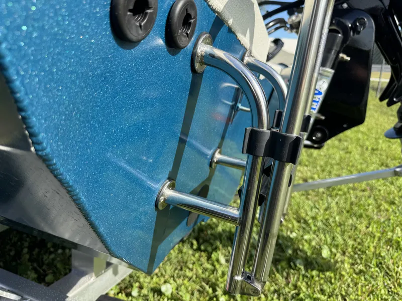 Slide: The Image of Ranger RB200 2022 - 26