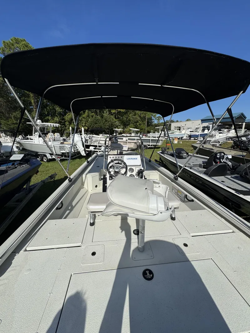 Slide: The Image of Ranger RB200 2022 - 29