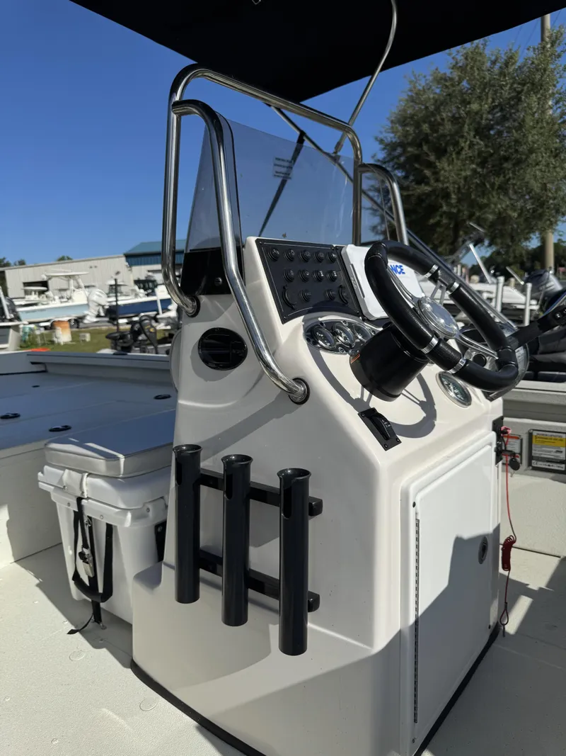 Slide: The Image of Ranger RB200 2022 - 30