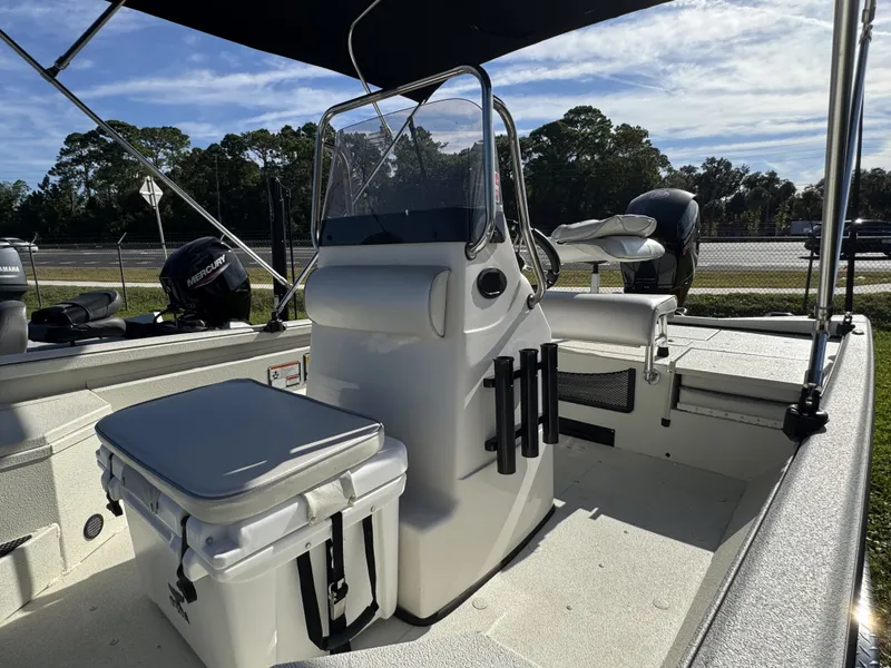 Slide: The Image of Ranger RB200 2022 - 31