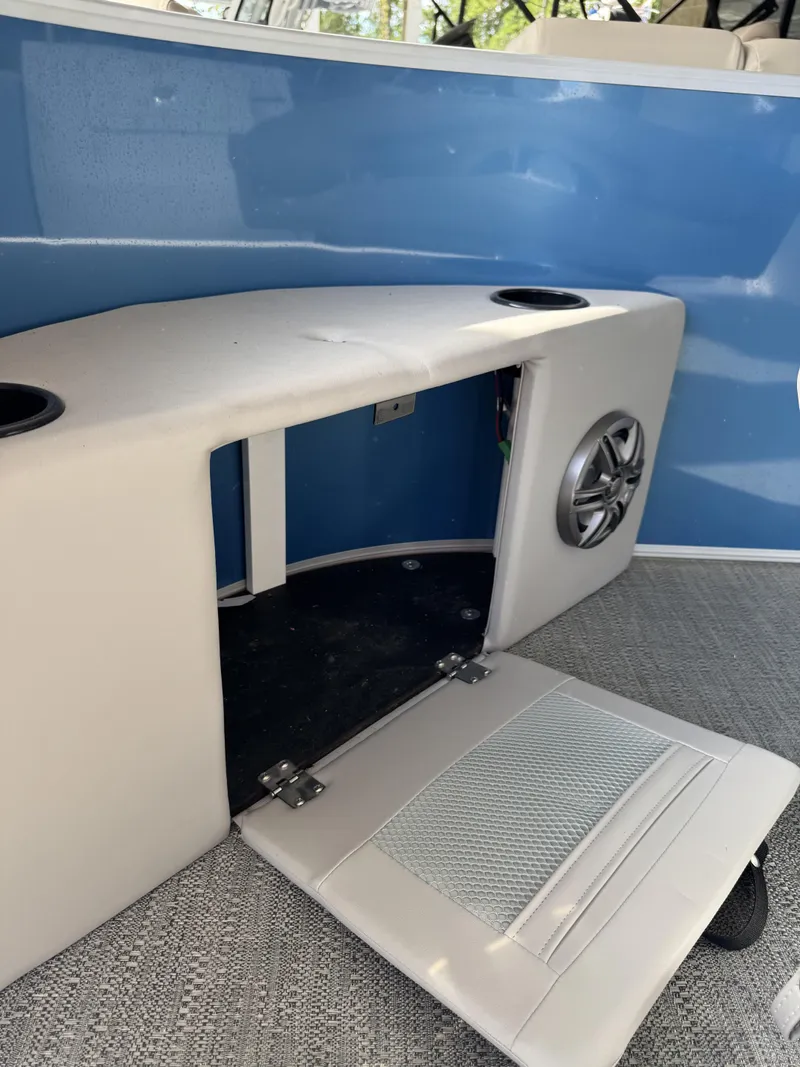 Slide: The Image of Sweetwater Sweetwater Fishing 2086 F 2025 - 15