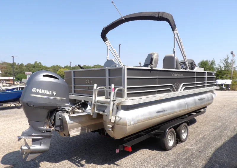 Slide: The Image of Veranda VF22F4 2020 - 12