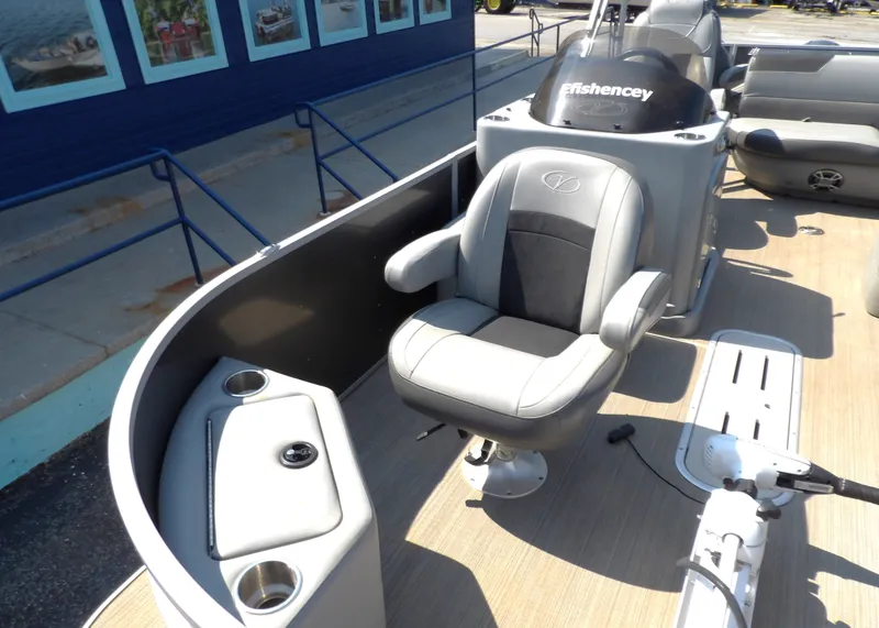 Slide: The Image of Veranda VF22F4 2020 - 15