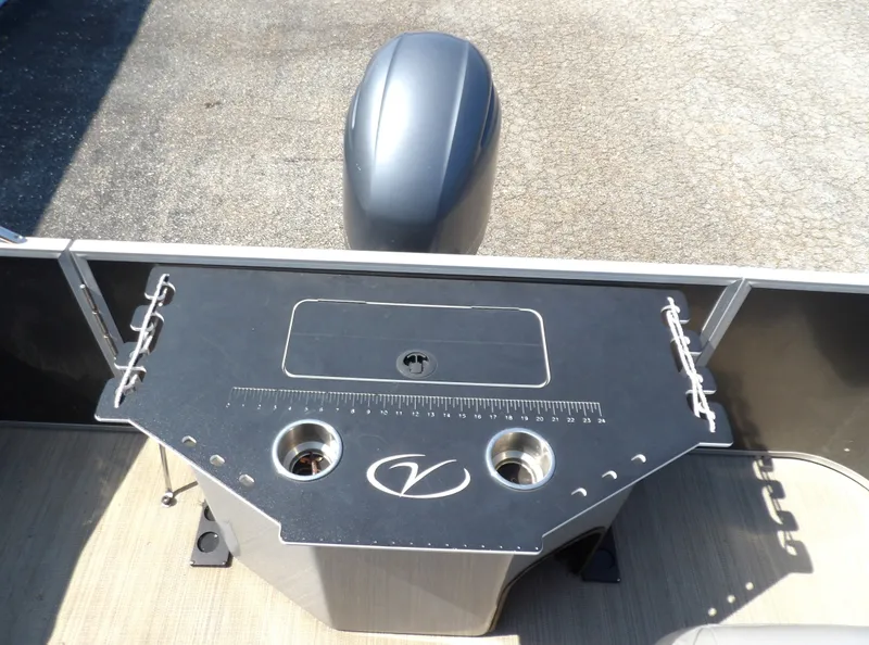 Slide: The Image of Veranda VF22F4 2020 - 23