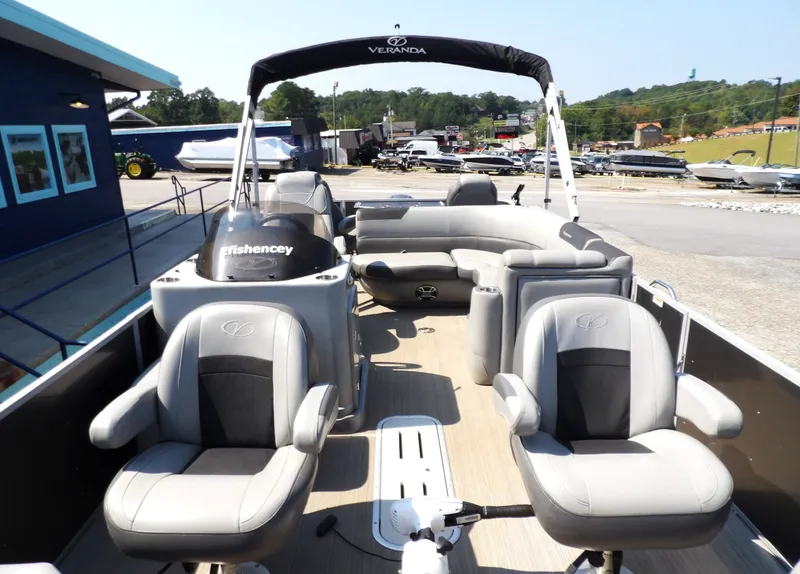 Slide: The Image of Veranda VF22F4 2020 - 5