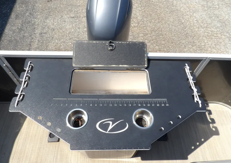 Slide: The Image of Veranda VF22F4 2020 - 9