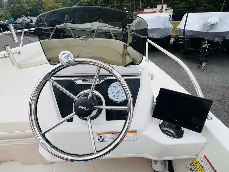 Slide: The Image of Boston Whaler 160 Super Sport 2023 - 10