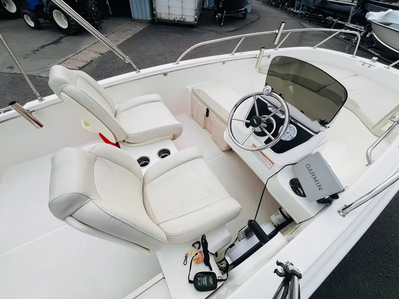 Slide: The Image of Boston Whaler 160 Super Sport 2023 - 11