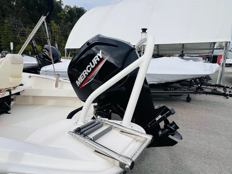 Slide: The Image of Boston Whaler 160 Super Sport 2023 - 12