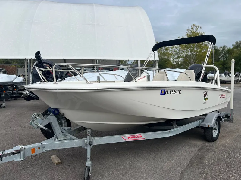 Slide: The Image of Boston Whaler 160 Super Sport 2023 - 17