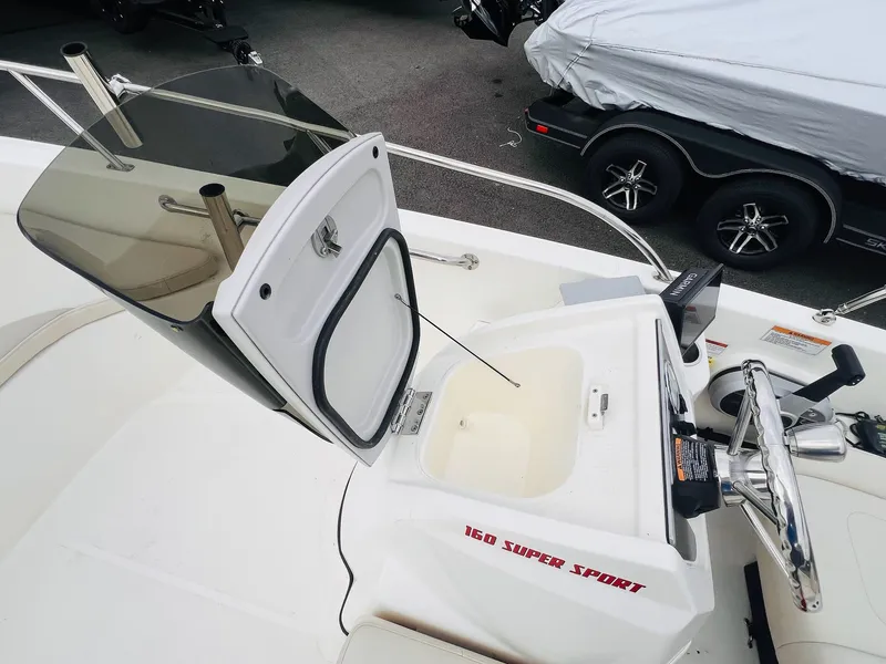 Slide: The Image of Boston Whaler 160 Super Sport 2023 - 22
