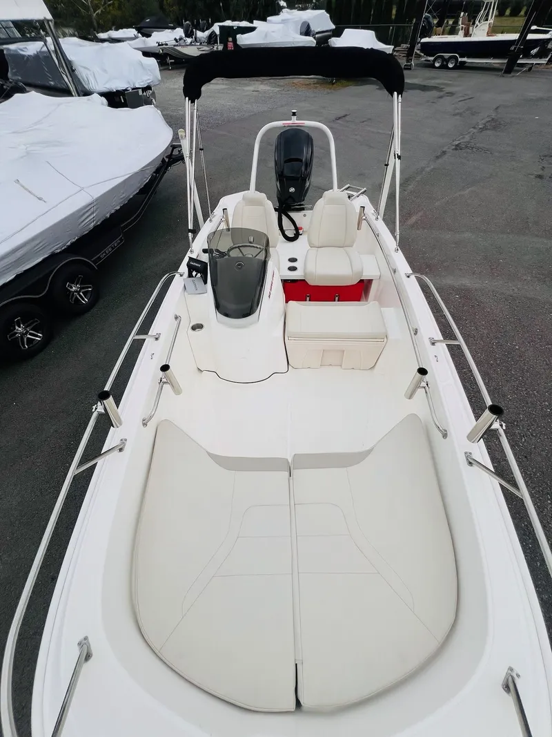 Slide: The Image of Boston Whaler 160 Super Sport 2023 - 34