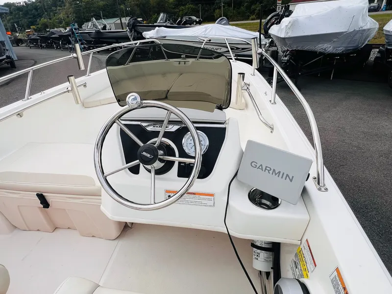 Slide: The Image of Boston Whaler 160 Super Sport 2023 - 39