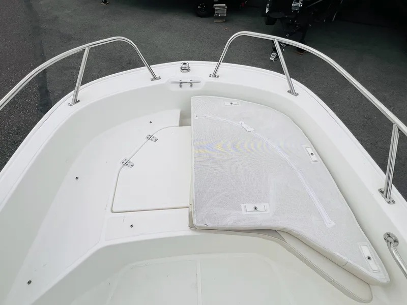 Slide: The Image of Boston Whaler 160 Super Sport 2023 - 5