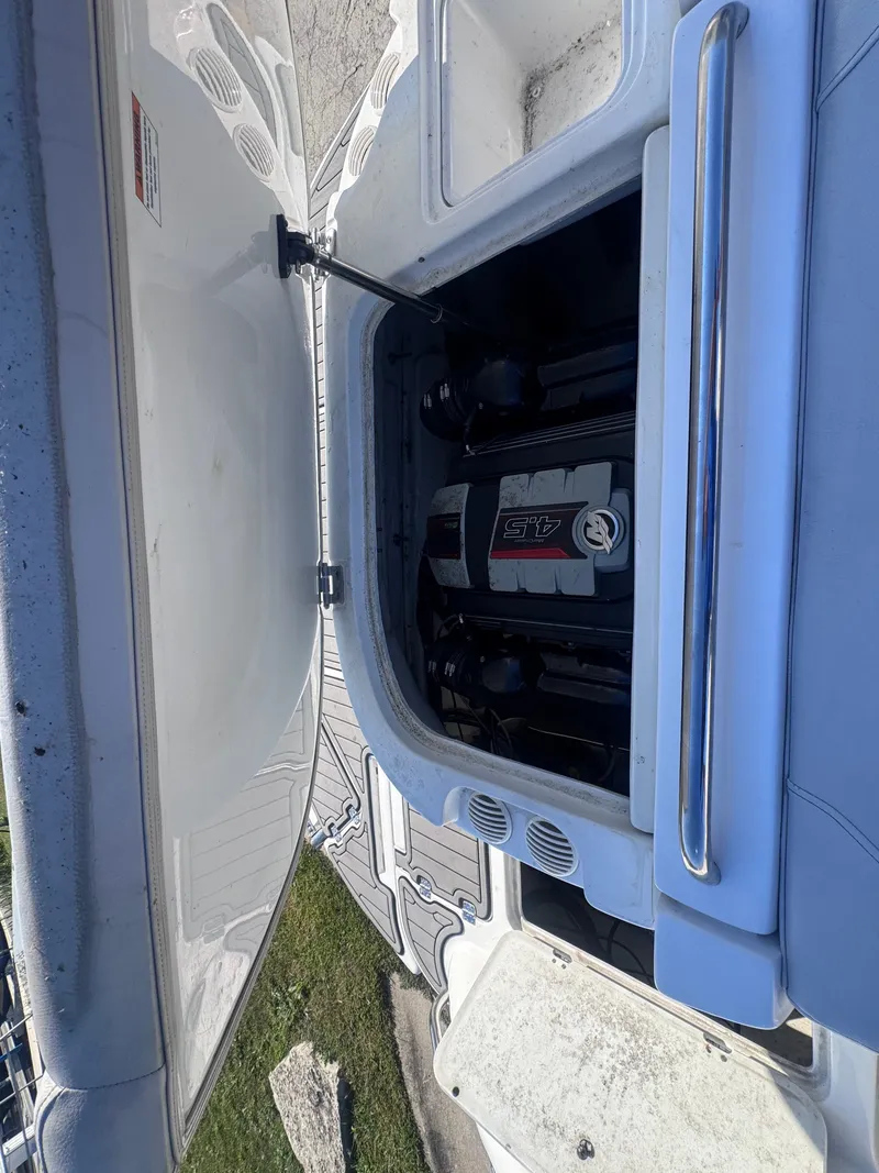 Slide: The Image of Hurricane SS 202 I/O 2017 - 15