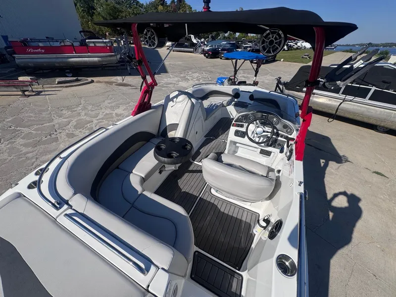 Slide: The Image of Hurricane SS 202 I/O 2017 - 6