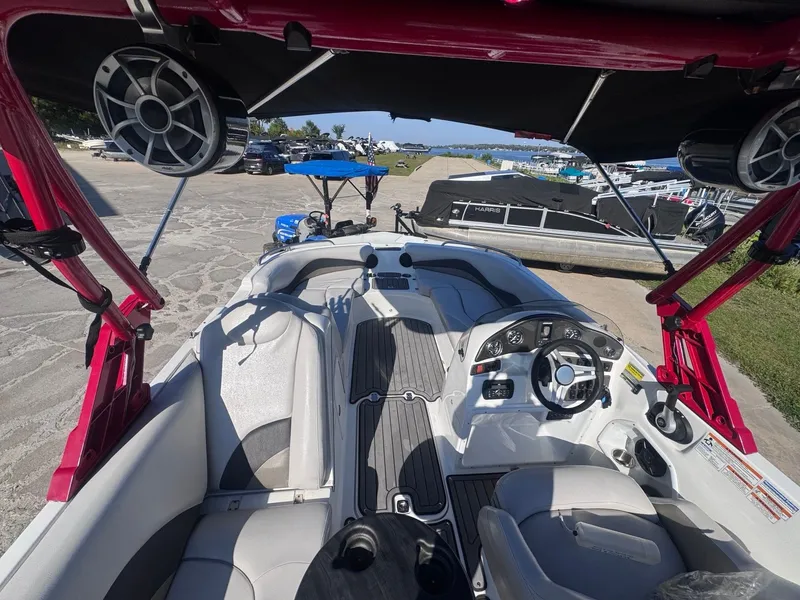 Slide: The Image of Hurricane SS 202 I/O 2017 - 8