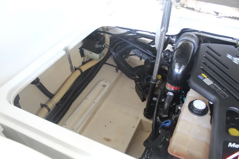 Slide: The Image of Formula 260 Bowrider 2007 - 23