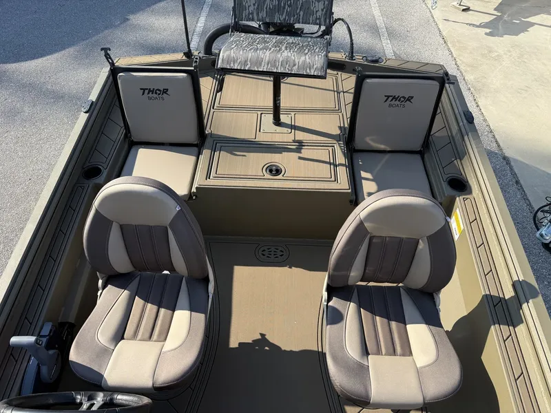 Slide: The Image of Thor Lake Hammer 1900 SC 2026 - 10