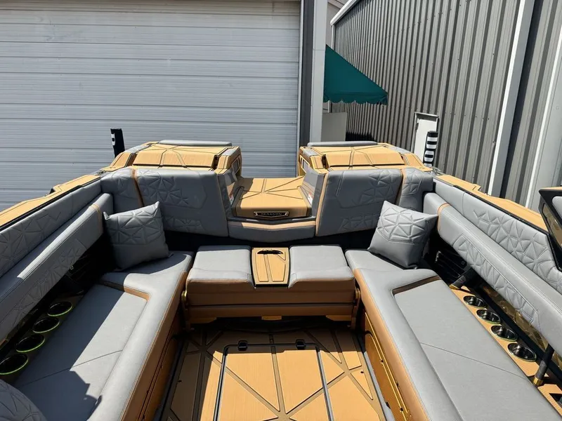 Slide: The Image of Nautique Super Air Nautique G25 Paragon 2026 - 13