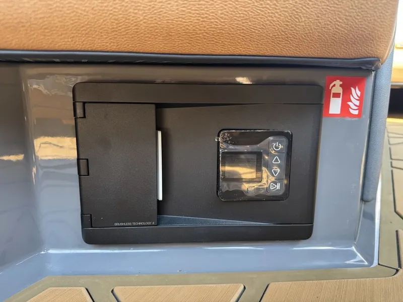 Slide: The Image of Nautique Super Air Nautique G25 Paragon 2026 - 22