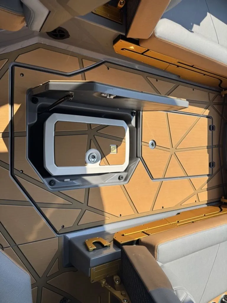 Slide: The Image of Nautique Super Air Nautique G25 Paragon 2026 - 31