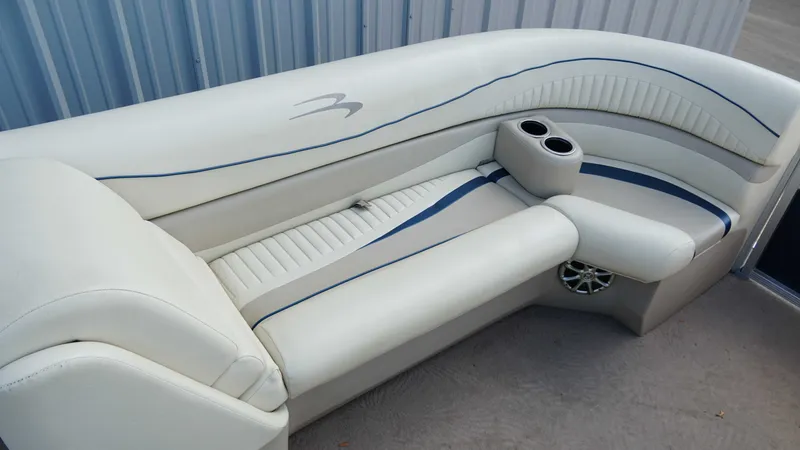 Slide: The Image of Bennington 2075 GLI 2010 - 10