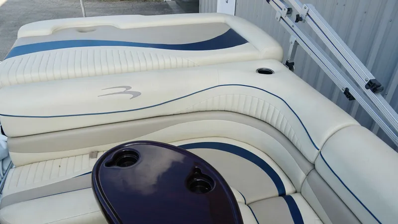 Slide: The Image of Bennington 2075 GLI 2010 - 22