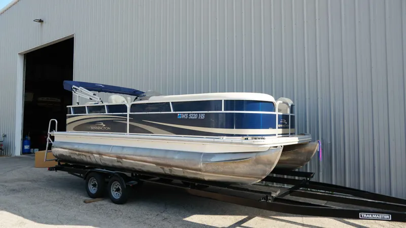 Slide: The Image of Bennington 2075 GLI 2010 - 4