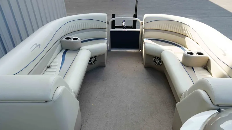 Slide: The Image of Bennington 2075 GLI 2010 - 9