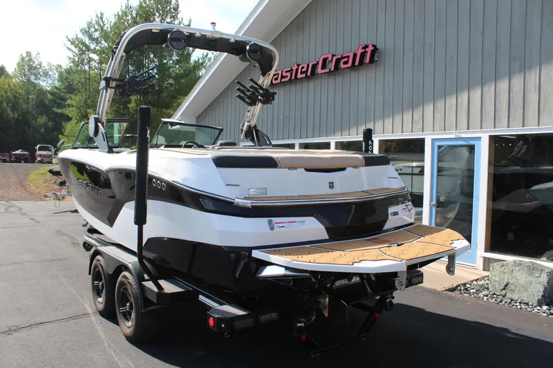 Slide: The Image of MasterCraft NXT22 2024 - 6