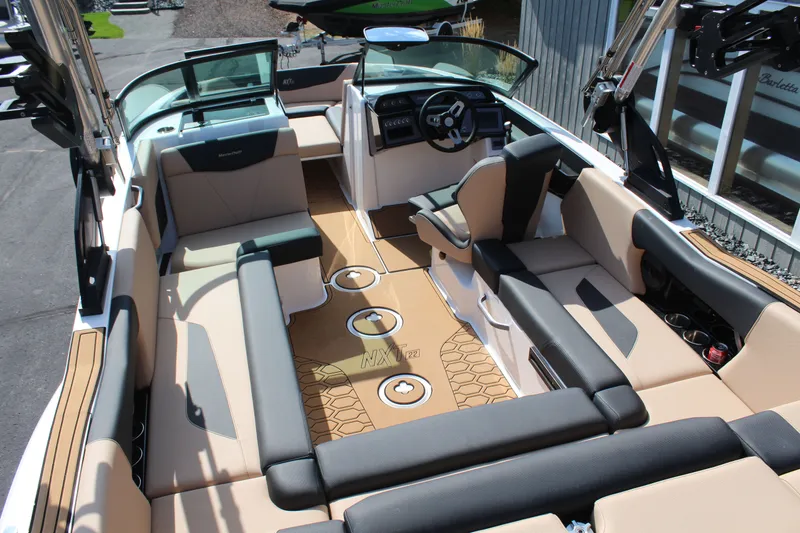 Slide: The Image of MasterCraft NXT22 2024 - 8