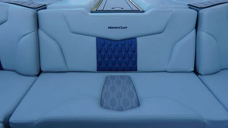 Slide: The Image of MasterCraft XT20 2023 - 23