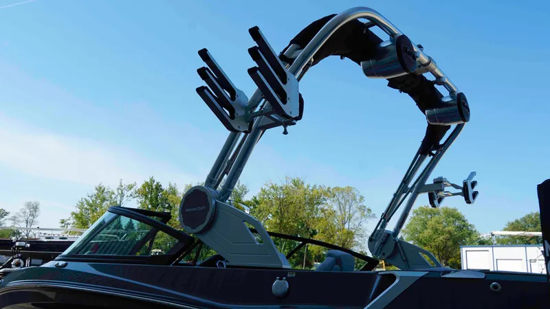 Slide: The Image of MasterCraft XT20 2023 - 7