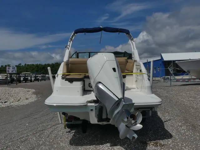 Slide: The Image of Sea Ray SDX 250 Outboard 2022 - 5