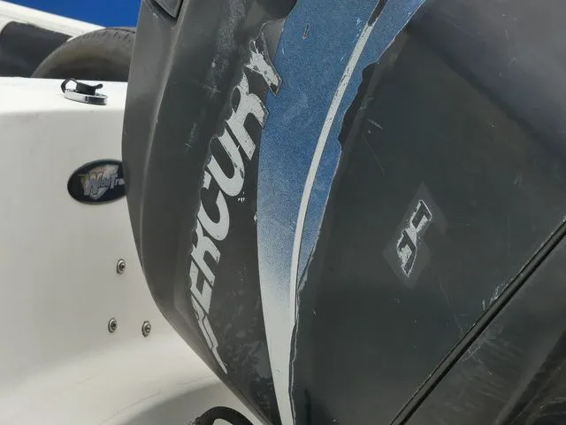 Slide: The Image of Caravelle 210 Center Console 2000 - 11