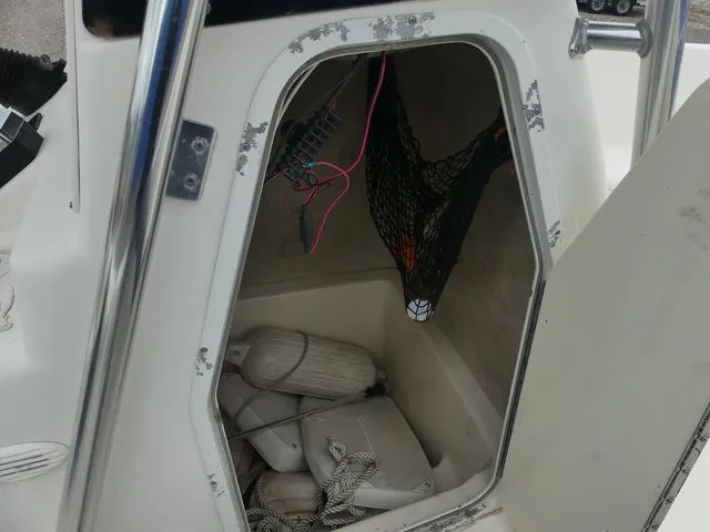 Slide: The Image of Caravelle 210 Center Console 2000 - 17