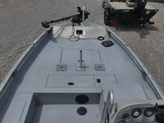 Slide: The Image of Lowe 19.5 2008 - 12