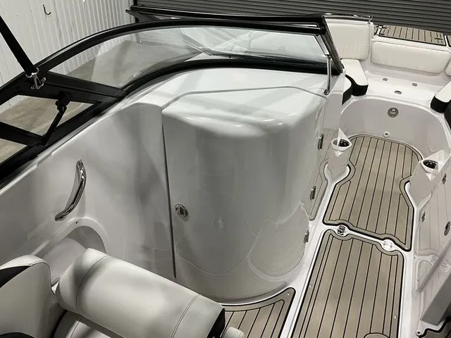 Slide: The Image of Stingray 231 DC 2026 - 6