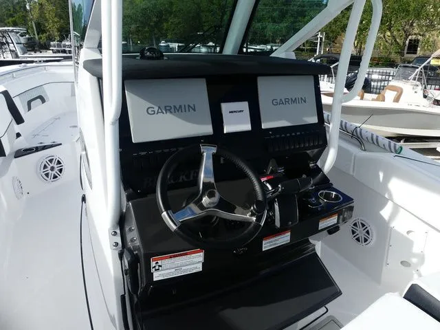 Slide: The Image of Blackfin 272 CC 2026 - 12