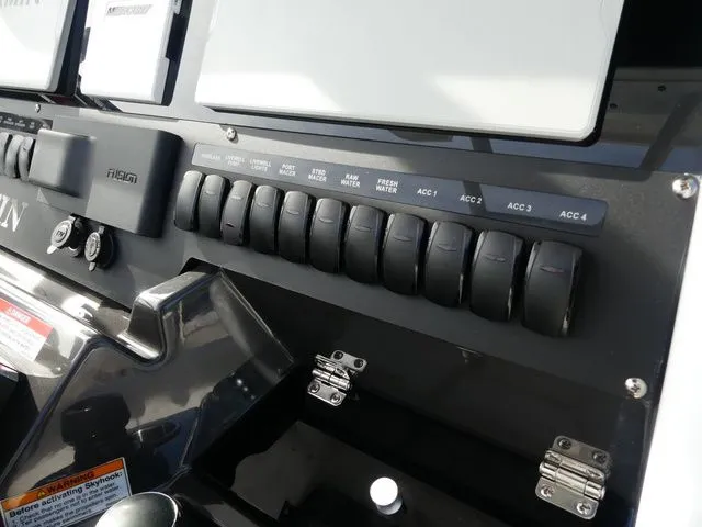 Slide: The Image of Blackfin 272 CC 2026 - 17