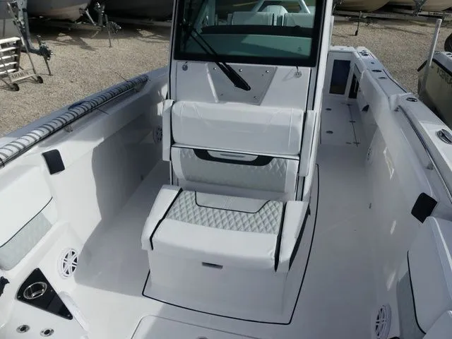 Slide: The Image of Blackfin 272 CC 2026 - 22